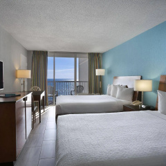 Crown Reef Resort thumbnail 3
