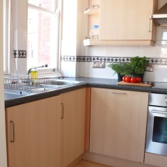 Urban Stay Astral House Apartments - Bild 11