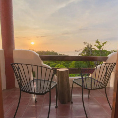 Hotel California - Manuel Antonio