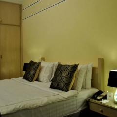 The Residency Hotel thumbnail 43