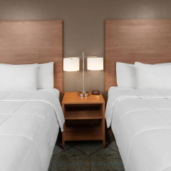 Baymont by Wyndham Oshkosh Airport thumbnail 9