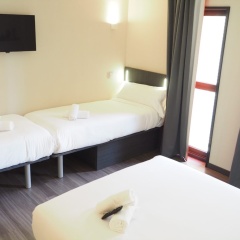 easyHotel Barcelona Fira - Bild 9