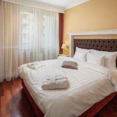 Queen's Court Hotel & Residence - Bild 6