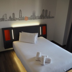 easyHotel Barcelona Fira - Bild 15