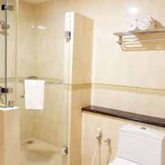 Grage Hotel Cirebon thumbnail 9