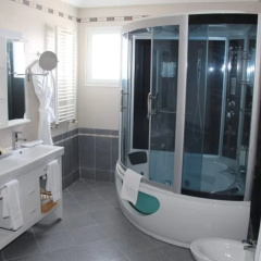 The Penthouse Suites Hotel thumbnail 6