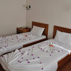 Nagi Beach Hotel - Bild 3