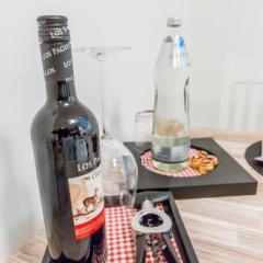 Mar Suite Apartments - Simmering thumbnail 4