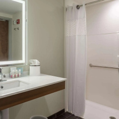 Hampton Inn & Suites Knoxville Papermill Drive thumbnail 7