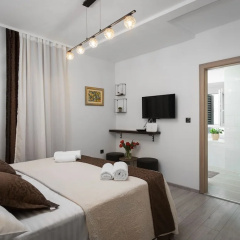 Sirius Luxury Rooms thumbnail 2