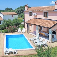 House Goran Como photo 2