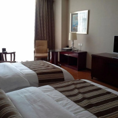 Qingdao Huaxi Hotel thumbnail 7