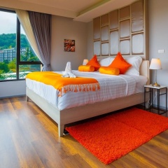 6th Avenue Phuket Surin - by Holy cow - Bild 4