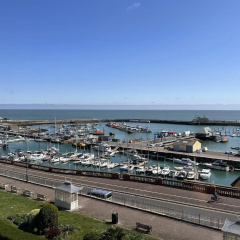 Royal Harbour Hotel thumbnail 20