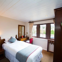 The Rock Hotel thumbnail 2