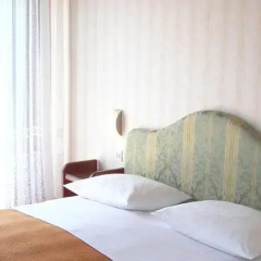 Guest House Lifestyle Holiday thumbnail 5