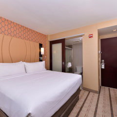 Holiday Inn New York City - Times Square by IHG - Bild 2