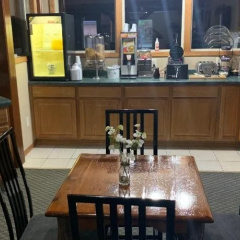Woodlands Inn & Suites thumbnail 22