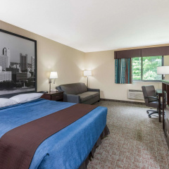 Super 8 by Wyndham Grove City thumbnail 6