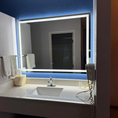Delavan Inn and Suites thumbnail 22