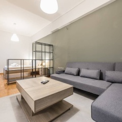 Vibrant Cozy Flat Near the Metro - Bild 1