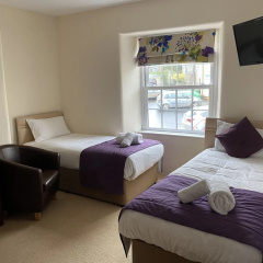 The Poltimore Inn thumbnail 3