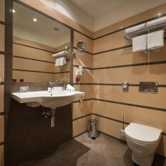 EA Hotel Downtown - Bild 9