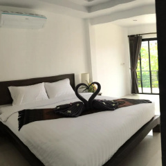 The Seashore Kamala Service Apartment thumbnail 2