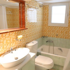 Pasalimani Central Apt - Bild 7