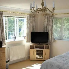 Appletree Court House thumbnail 5