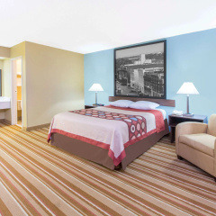 Super 8 by Wyndham Dothan thumbnail 4