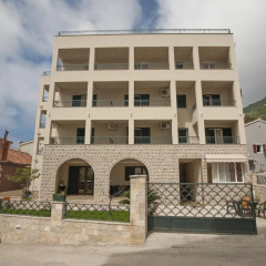 Guest House Medin thumbnail 1