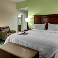 Hampton Inn & Suites Coconut Creek thumbnail 3