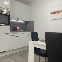 Urbanes, modernes Apartment mit Parkplatz - Bild 1