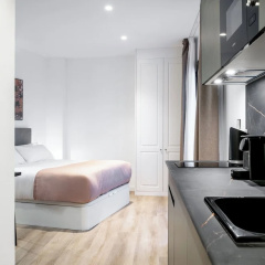 Limehome Malaga Calle Victoria - Bild 17