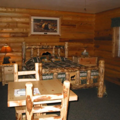 Wolf Den Log Cabin Motel and RV Park thumbnail 8