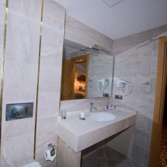 Golden Deluxe Hotel - Bild 8