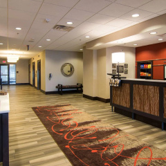 Hampton Inn Orange City thumbnail 2