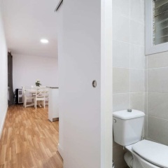 Design 2 Bedroom Flat Next to Pubilla Cases Metro - Bild 8