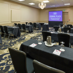 Crowne Plaza Portland Downtown Convention Center by IHG