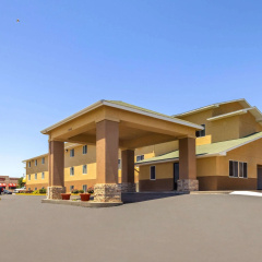 Super 8 by Wyndham Dodge City thumbnail 21