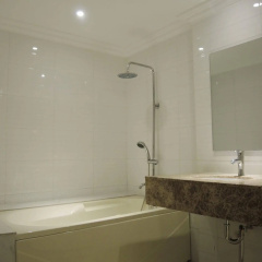 Sunny Holiday Hotel thumbnail 8