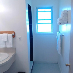 Bay Bridge Motel thumbnail 31