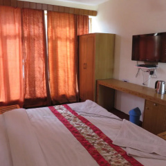 The Auspicious Hotel thumbnail 6