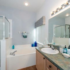 Hampton Lakes by Ellis Exclusive Villas thumbnail 8