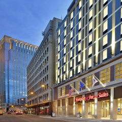 Hampton Inn & Suites Minneapolis / Downtown thumbnail 14