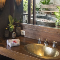 The Longhouse, Jimbaran - Bali - Bild 8