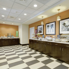 Hampton Inn Poplar Bluff thumbnail 25