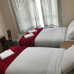 Woodlands Lodge Ilford thumbnail 41
