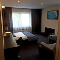 Azymut Hotel & Restaurant thumbnail 1